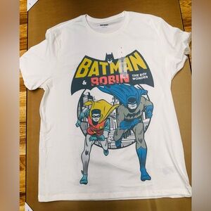 BATMAN & ROBIN CLASSIC T-SHIRT BRAND NEW  WITH TAGS SIZE ADULT LARGE 100% COTTON